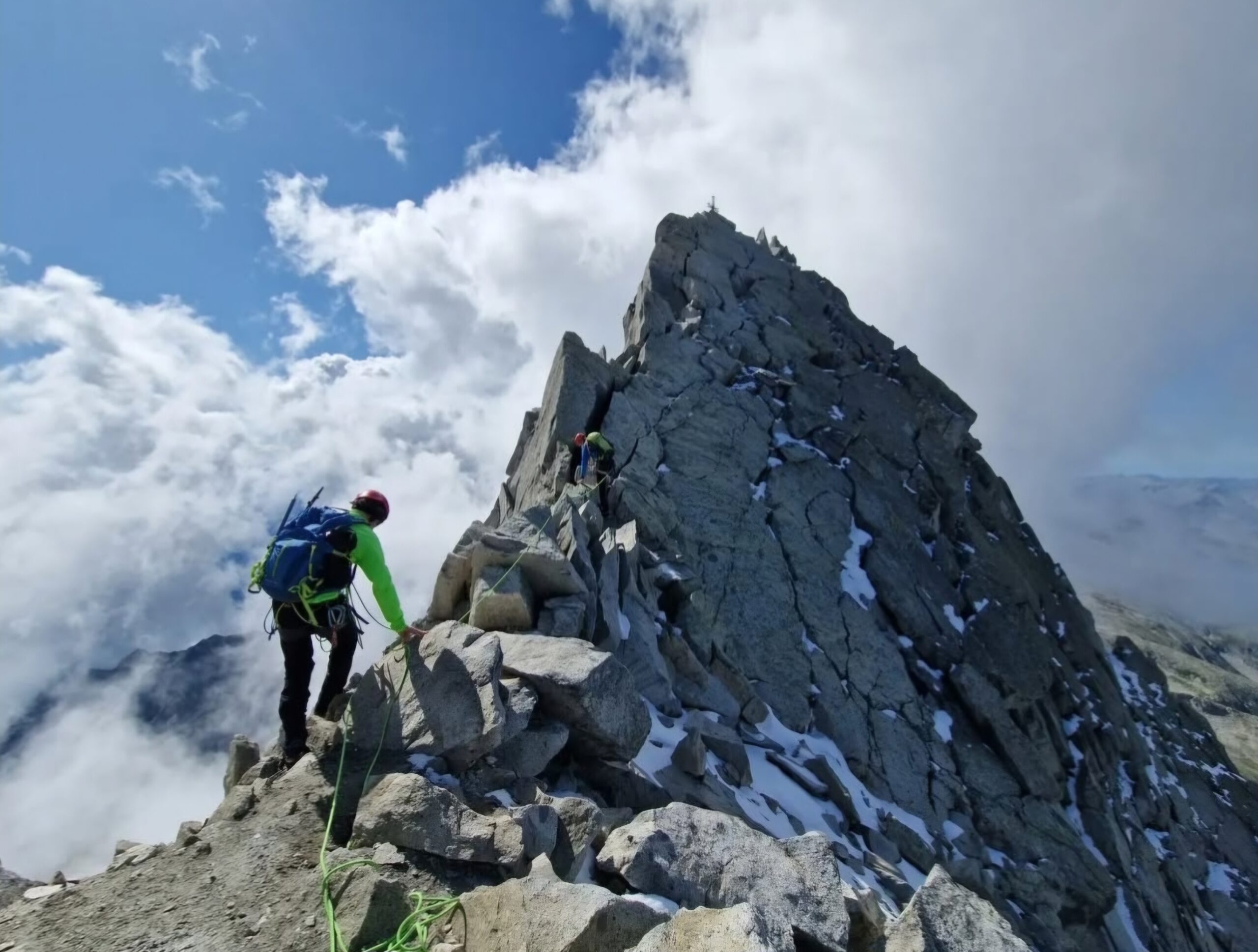 Scopri di più sull'articolo Da Piacenza all’Everest: l’alpinista Davide Chiesa si racconta in un documentario