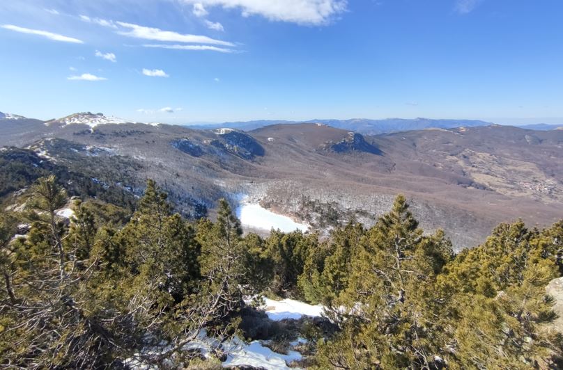 Trekking, sci e panorama: ancora qualche giorno a Prato Cipolla